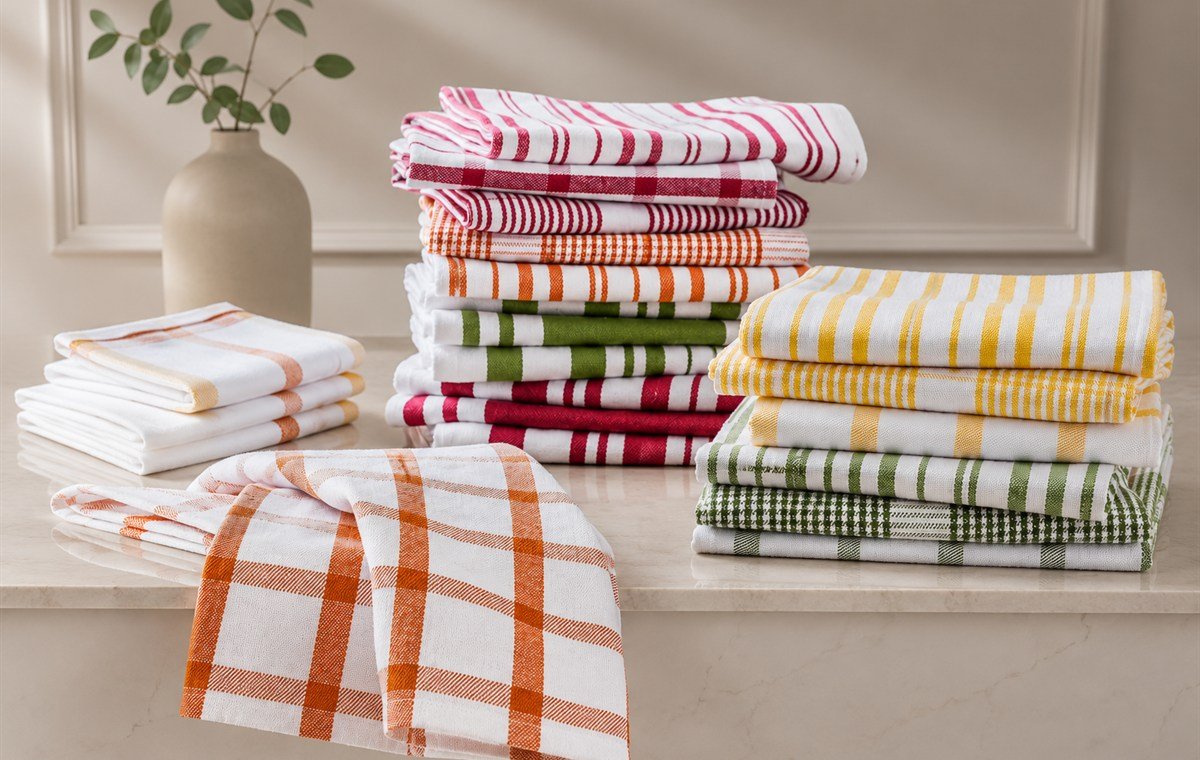 Checked cotton kitchen towels